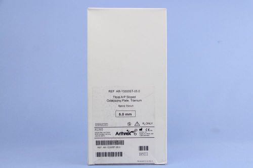 AR-13200ST-05.0: Arthrex Tibial Osteotomy Plate 5mm (x)