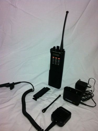 Motorola System Saber UHF radio W Programming Security Police fire Ham Taxi EMS