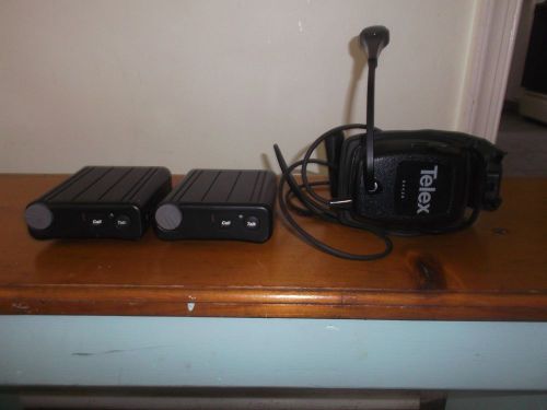 (2) TELEX BP-1000 INTERCOM BELTPACKS AND TELEX 64438 SINGLE MUFF HEADSET + MIC