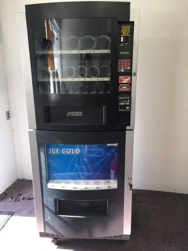 RS800 RS850 RS-850 COMBINATION SNACK AND SODA VENDING MACHINE GREAT CONDITION