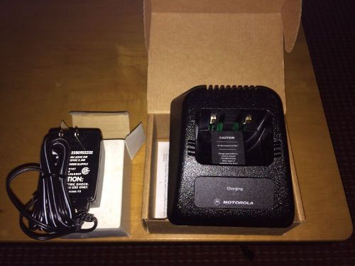 NEW MOTOROLA JEDI CHARGER NTN1174A NTN7160A