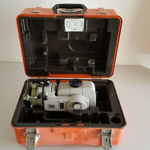 SOKKISHA SDM3ER Electronic Tacheometer Surveying Equipment in Case SDM3ER10