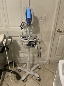 Welch Allyn 42NTB 420 Spot Vital Signs Monitor Accessories Temp SpO2 w/ Stand