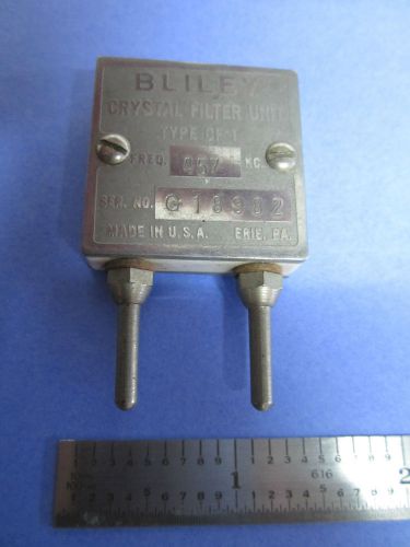 broken ceramic VINTAGE WWII BLILEY QUARTZ CRYSTAL RESONATOR CF1 FREQUENCY 457 KC