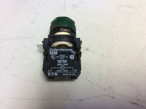 Cutler Hammer Eaton E22D Green Illuminated Button 250 V Max