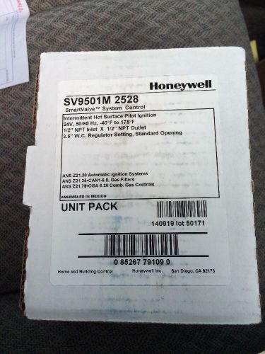 Honeywell sv9501m2528 gas smart valve 1/2&#034; x 1/2&#034; for sale