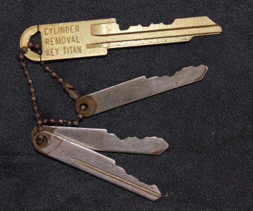 Four cylinder removal keys vintage, titan, a, and two d&#039;s