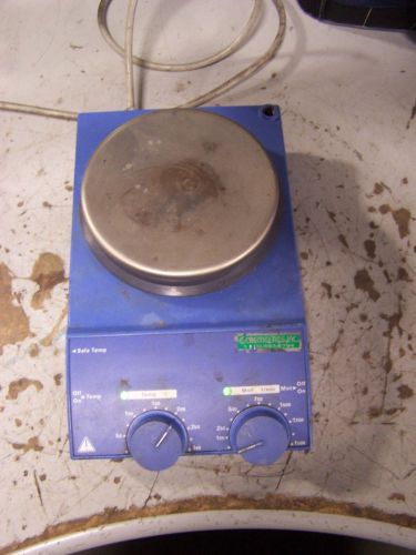 CHEMGLASS HOT PLATE STIRRER 120 VAC TEMP 0-340?C MOTION 0-1500 RPM