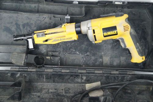 DEWALT QUIK DRIVE 2000 SCREW GUN DEWALT WITH CASE