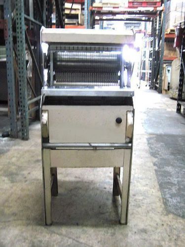 OLIVER 777 VARIETY BREAD SLICER FLOOR MODEL