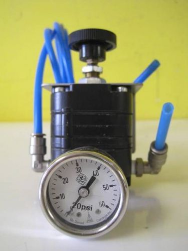 Watts FluidAir R210-01A Pressure Regulator 2-40PSI Max Inlet 150PSI w/ Hose Used