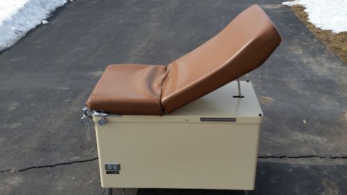 UMF Excelsior Exam Examination Table Tattoo Table United Metal Fabricators