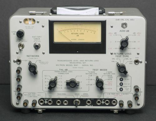 Wiltron 9041 Transmission Level and Return Loss Measuring Set