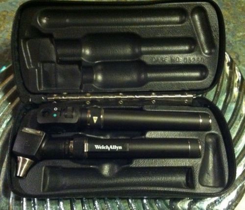 Welch Allyn Pocket Scope Diagnostic Set Otoscope 211 &amp; Ophthalmoscope 13010 Case