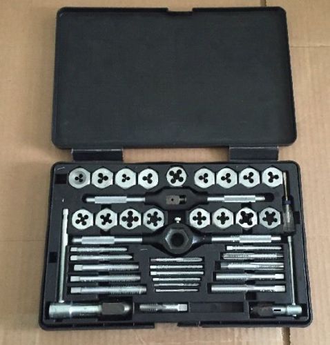 *PRE OWNED* Vintage Craftsman 9-5201 Kromedge 41 Piece Tap and Die Set