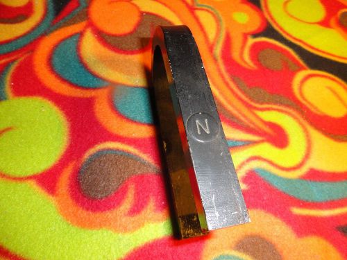 VINTAGE U SHAPE MAGNET 5 1/2&#034; x 3&#034; HORSE SHOE TYPE