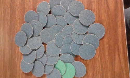 lot of 42 roloc 2&#034; abrasive disc G50