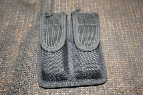 Galls  BLACK NYLON Dual Magazine Holder #1191