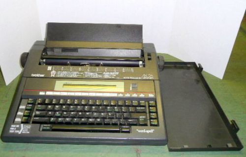 BROTHER AX 26 ELECTRIC TYPEWRITER WORD PROCESSOR COSMETICALLY NICE WORKS WELL