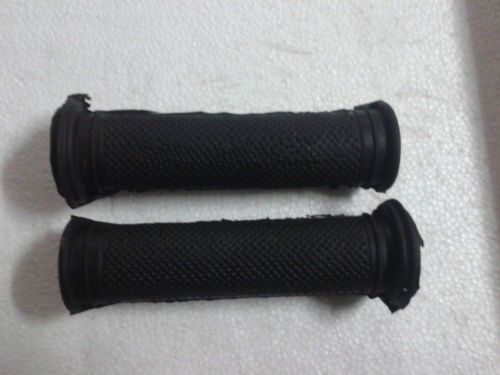 PAIR LYCETTE PATTERN RUBBER HANDLEBAR GRIPS FOR 7/8&#034; BAR bsa norton triumph ajs