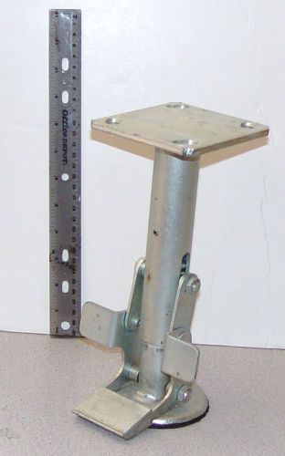 10 Inch Floor Truck Lock - Kickbar