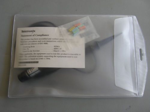 TEKTRONIX P2221  200 MHz 10X/1X Passive Probe DPO2000 Series Oscilloscopes