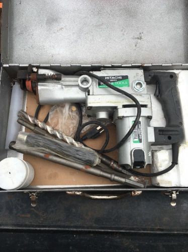 Hitachi H60KA K Steels Demolition Hammer 1,300 Watt (110 Volt) With Bits.