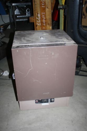 LAB-LINE OVEN 3500 120V WORKING