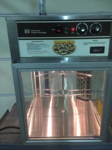 JJ Snack Foods Model 850 Soft Super Pretzel Warmer display