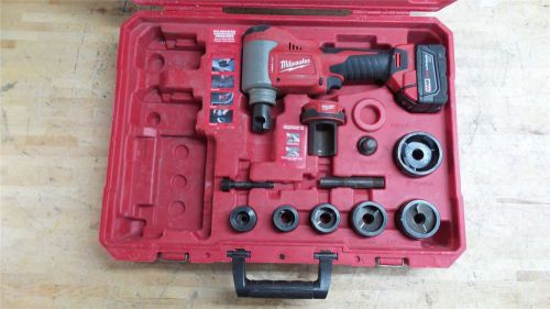 Milwaukee 2676-20  48-11-1840 18.0V Cordless Knockout Tool Kit