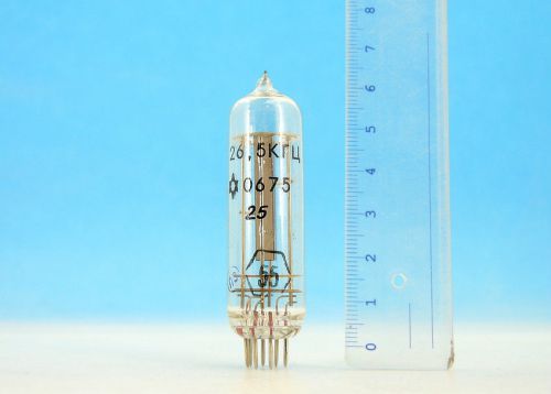 Vintage soviet military grade &gt; 26.5 khz &lt; glass quartz crystal oscillator tube for sale
