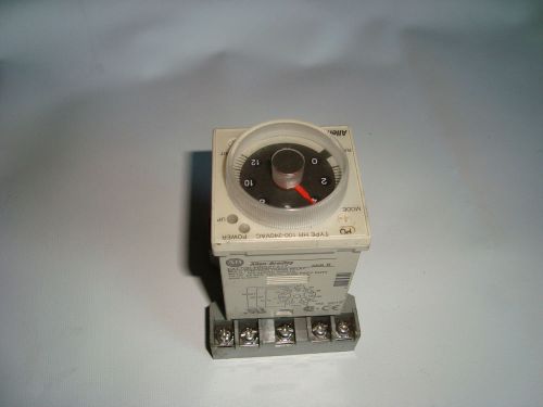 Allen-Bradley Timing Relay 700-HR52TA17 100-240VAC w/ Base Used