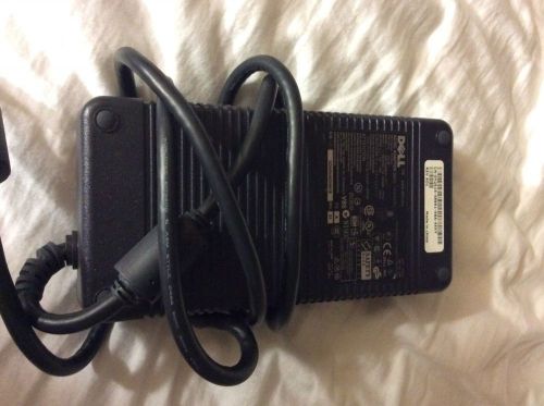 DELL AC/DC ADAPTER   DA-2 Series   P/N Y2515.    MDL - ADP-220AB B