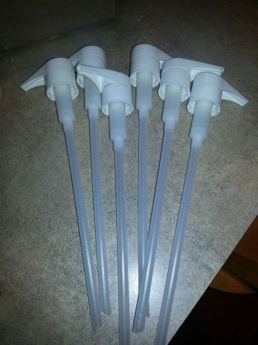 Plastic Dispenser Pupm 6 piece White about 7 in