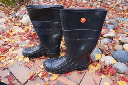 Men&#039;s Size 12 Tall Black Rubber Work Boots from JOHN F MAHANEY HARDWARE