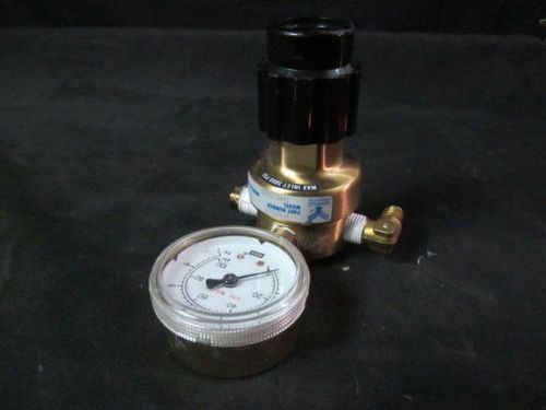 Veriflo 41900628  pressure regulator,brass with gauge, 3000 psig max inlet for sale