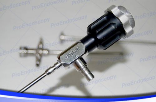 Stryker 502-427130 Arthroscope 4mm 30 degree with Cannula-Trocar