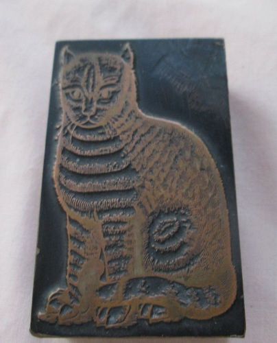 Sitting Striped Cat Printer&#039;s Block