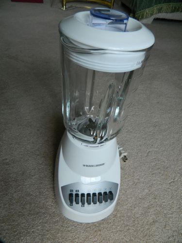 White  Black &amp; Decker Blender Model  BL2010WG - 10 Speeds