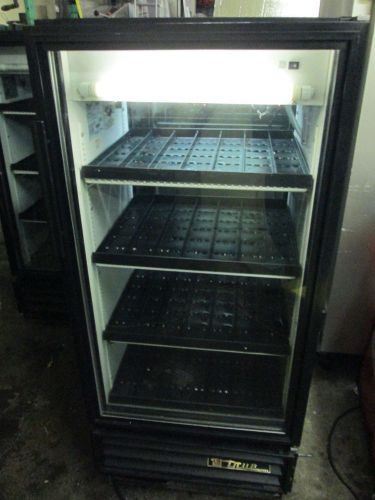 True cooler gdm-10pt 10cf glass door soda &amp; juice merchandiser cooler for sale