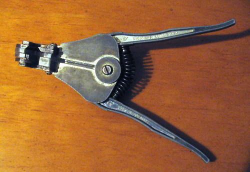 VINTAGE IDEAL STRIP MASTER WIRE STRIPPER TOOL - 1950&#039;S