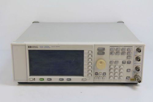 HP E4400A / ESG-1000A 250KHZ-1000MHZ SIGNAL GENERATOR W/ OPT. 1E5 UK6