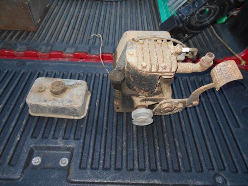 Antique Briggs and Stratton WMB  engine, vintage hit &amp; miss Kick Start