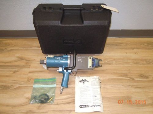 Stanley spenax sc-50 1 1/2&#034;  hog ring tier hog stapler tying fastner for sale