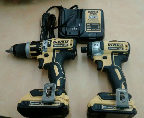 DEWALT 20 VOLT 1/2 INCH DRILL AND IMPACT DRIVER SET