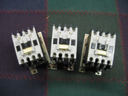 Allen Bradley 500-TOD93 B - Size 00 - 9 amp Contactor  - NOS