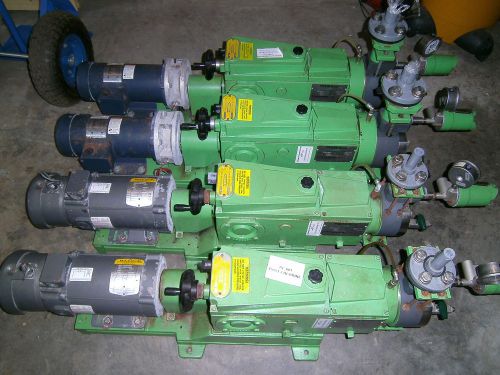 PULSAFEEDER METERING PUMP MODEL 7120-S-E