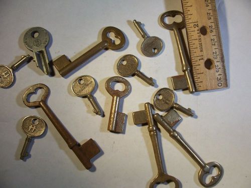 13  OLD  VINTAGE  SOME  DIFFENT SIZE  LONG  STEEL  BIT SKELETON KEY