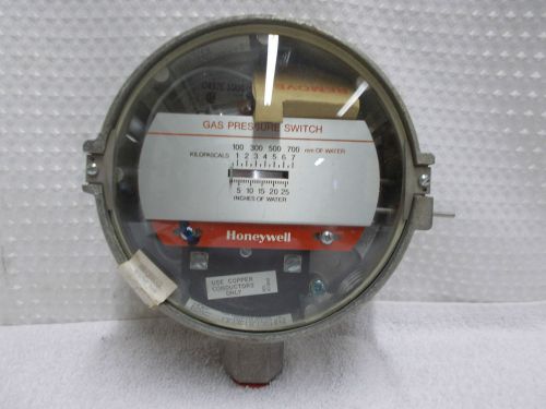 New...Honeywell Gas Pressure Switch Type C437D, E, G, H  Kilopascals 100-700 mm