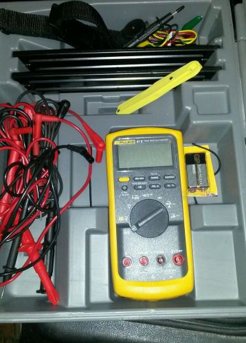 Fluke 87v-5 Multimeter Plus EXTRAS All In New Condition